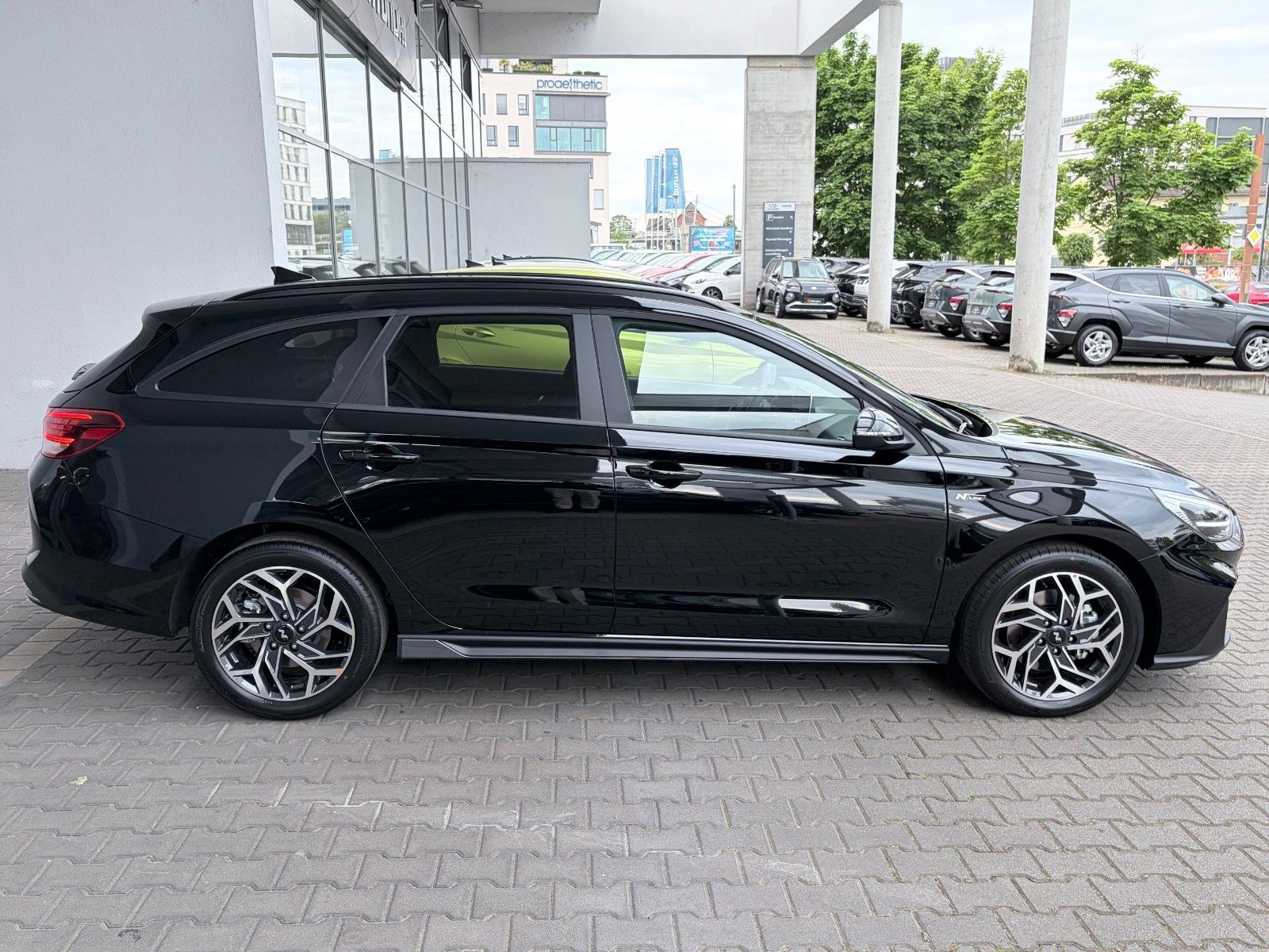Fahrzeugabbildung Hyundai i30 cw 1.6 T-GDI N Line Kamera,LED,Navi,SHZ,PDC