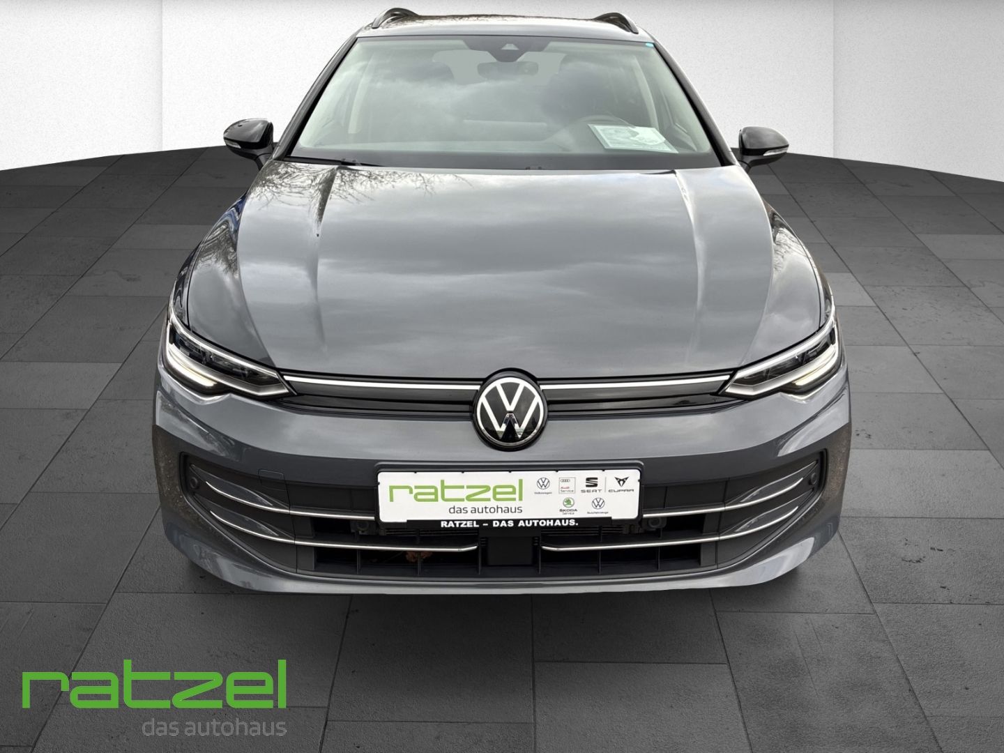 Fahrzeugabbildung Volkswagen Golf Variant 1.5 TSI Goal Navi vorb.Digitales Co