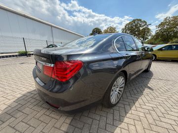 BMW 730 - 7
