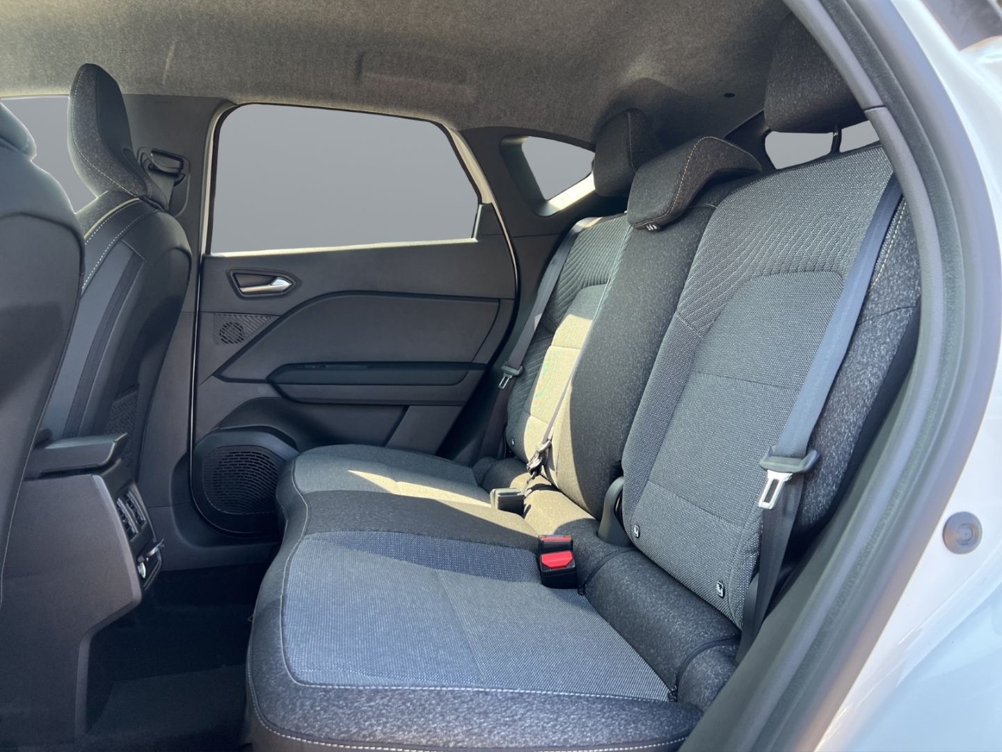 Fahrzeugabbildung Renault Captur II Techno 1.6 E-TECH Hybrid 145 EU6e Digi