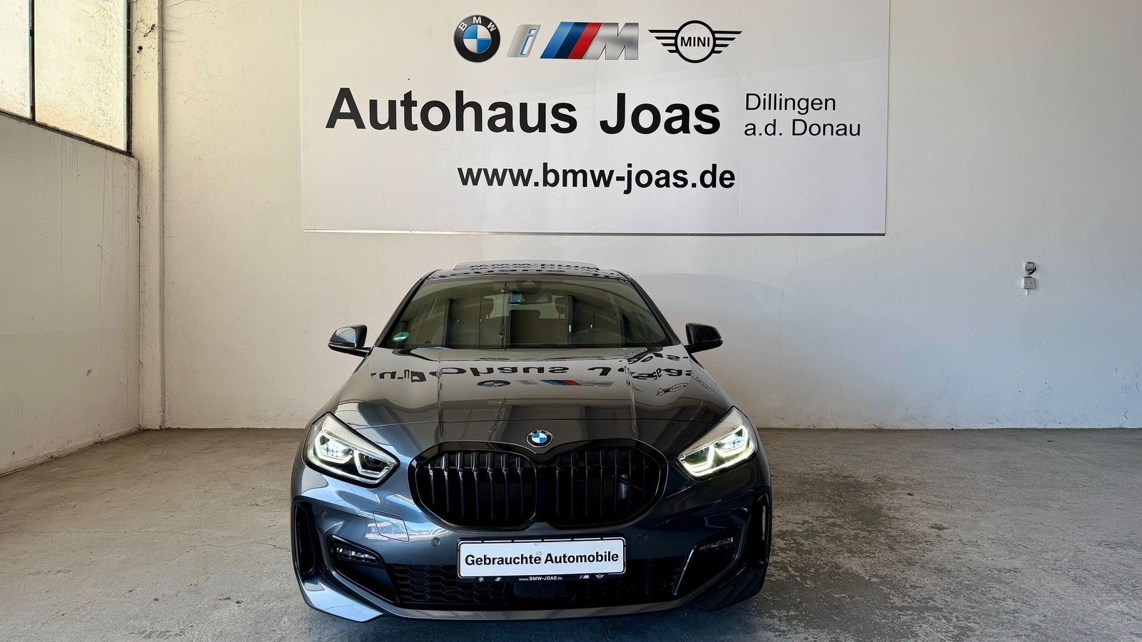 Fahrzeugabbildung BMW 118i M-Sportpaket | 18" LMR | Panodach | Lenkr.h