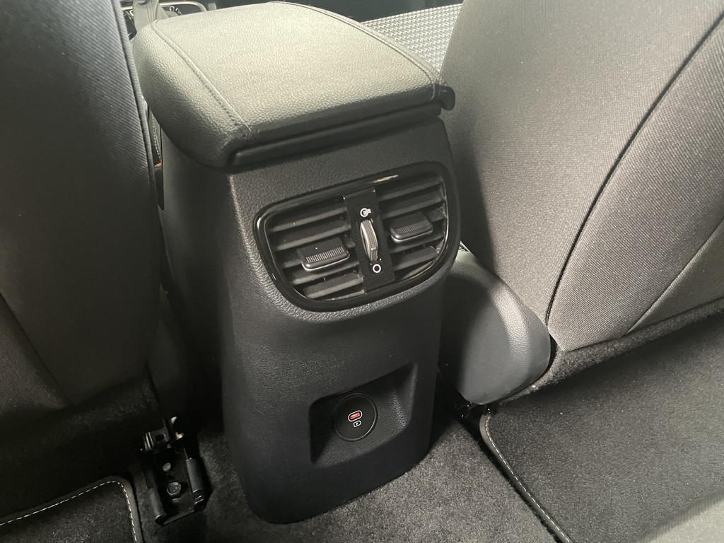Kia Ceed SW 1.5 T-GDI DCT Spirit