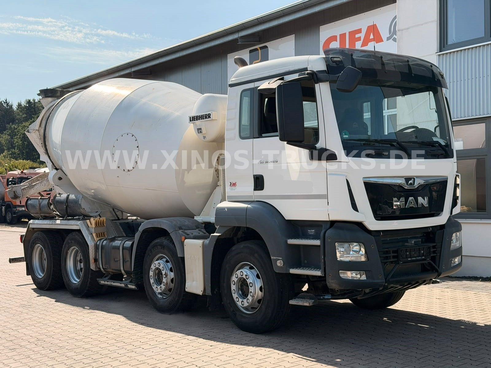 MAN TGS 32.420 8X4 Liebherr 9M3 - 195.000km!