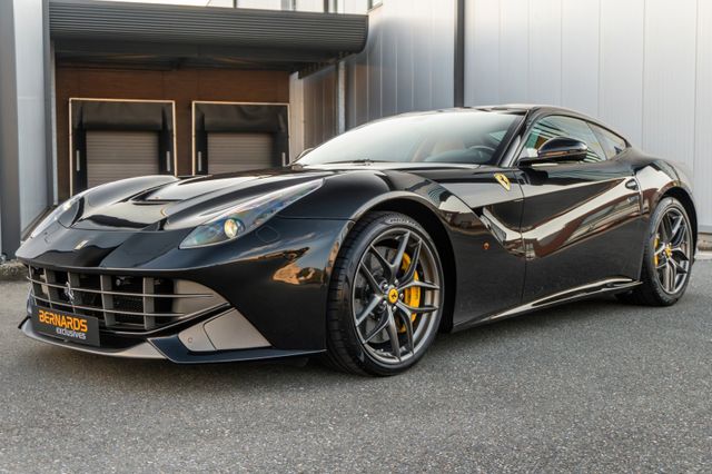 Ferrari F12 berlinetta - Nero Daytona -  Carbon LED