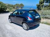 Lancia Y 1.2 Benzina (No hybrid) - blaue Lancia Ypsilon