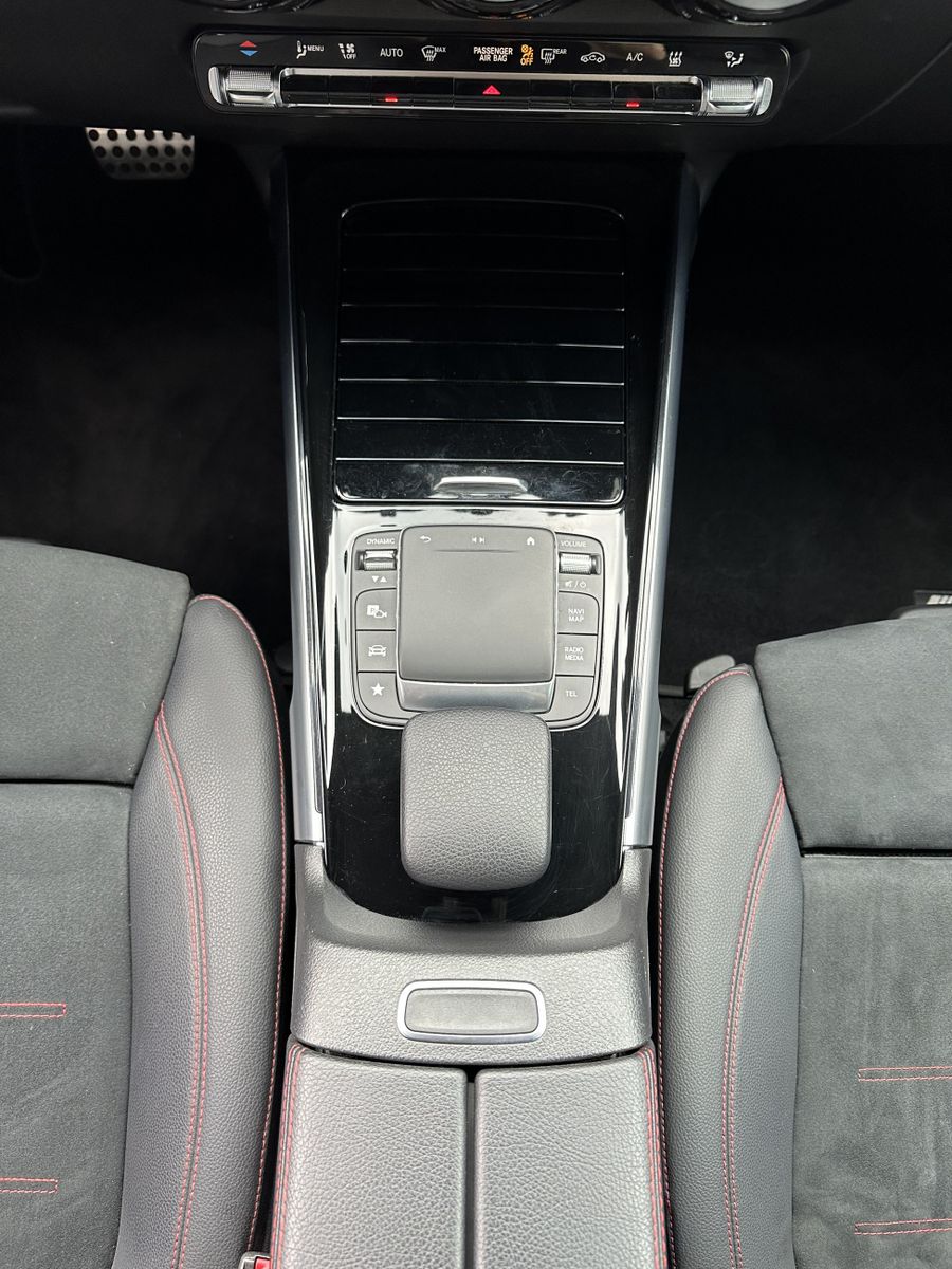 Fahrzeugabbildung Mercedes-Benz GLB 200d AMG-Line NAV+LED+AHK+KAM+WIDE+19ZO+1HD