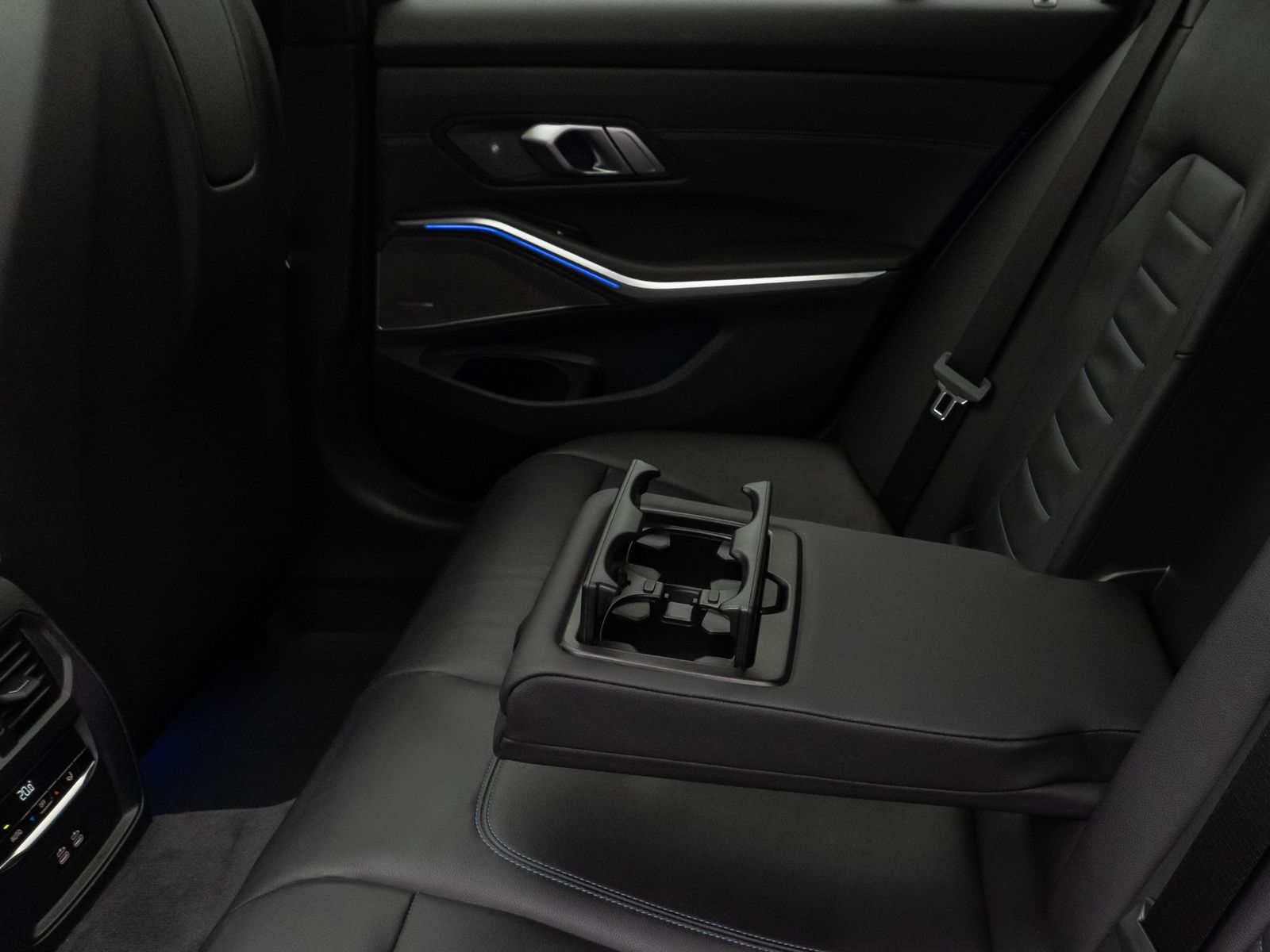 Fahrzeugabbildung BMW M340i xD Panorama Laser 360° HUD DAB H/K Komfort