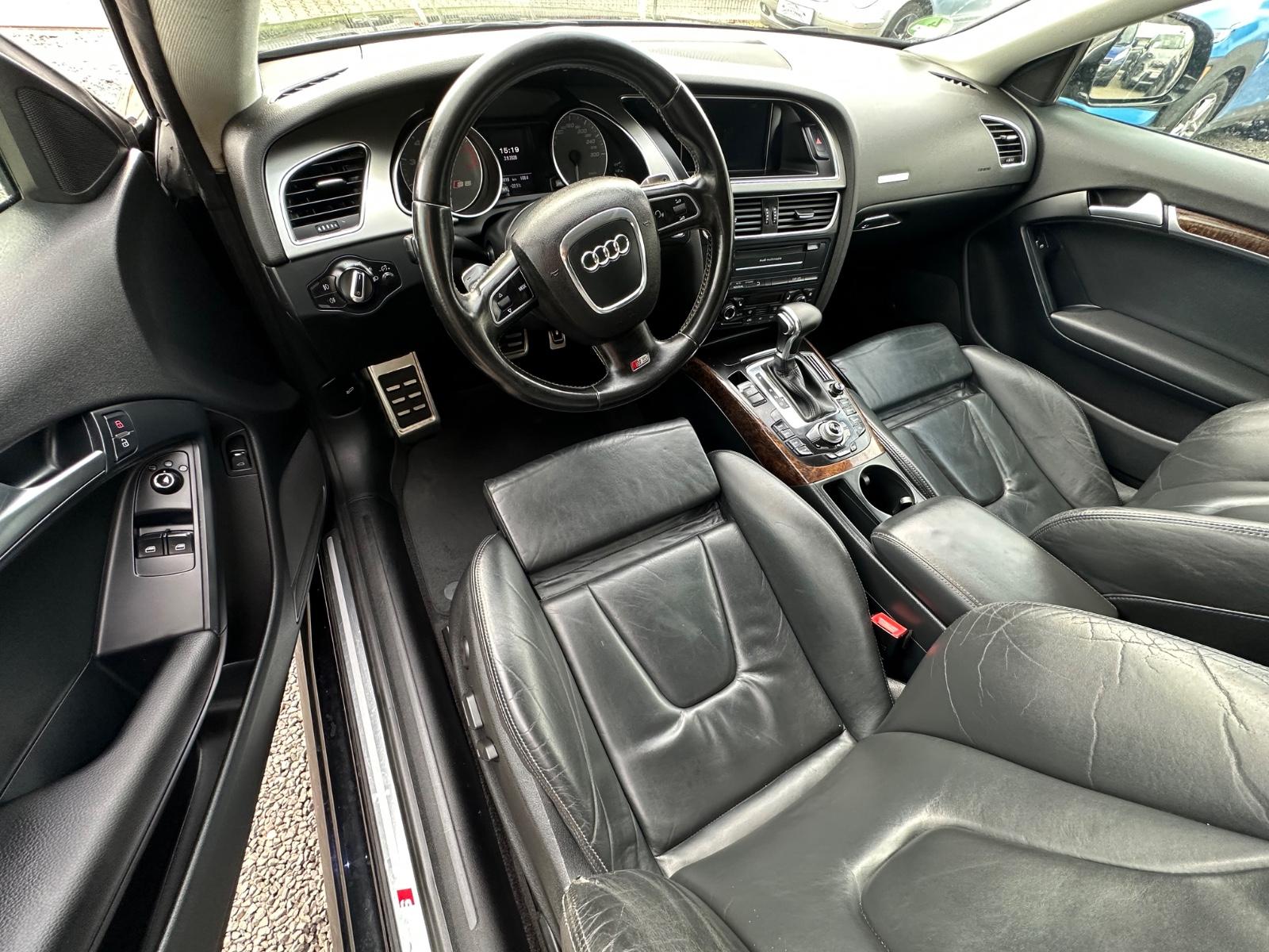 Audi S5 Coupé 4.2 FSI V8 354 ch BVA quattro / Magnetic Ride / Cuir / MMI Navigation Plus / Sièges chauffants