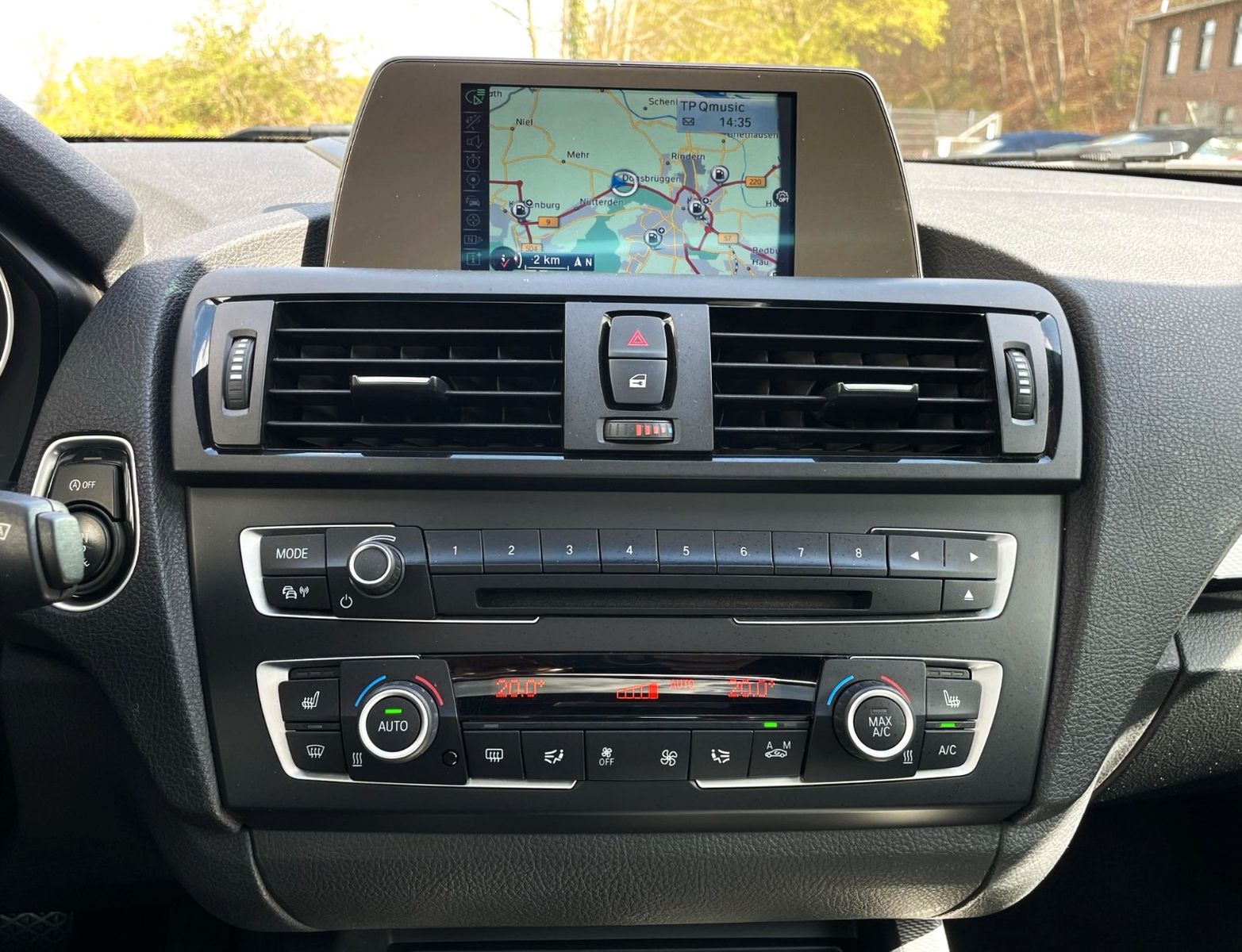 Fahrzeugabbildung BMW 220d Coupe SAG M SPORT PAKET NAVI GSD H&K SOUND