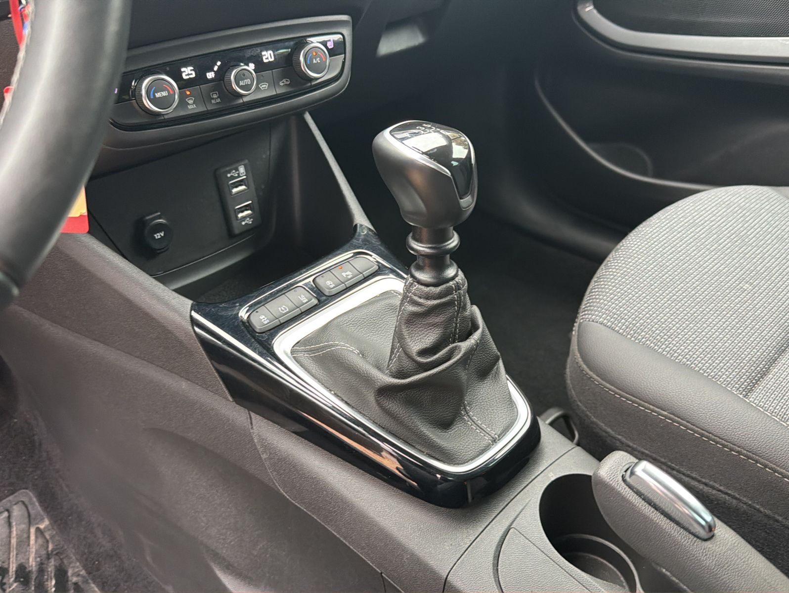 Fahrzeugabbildung Opel Crossland Enjoy