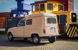Renault R 4F4 Fourgonette - Renault R 4 mit Benzin-Antrieb