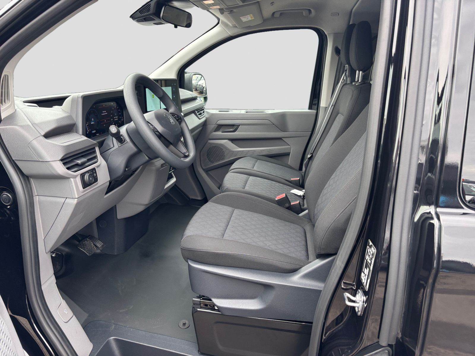 Volkswagen T7 Kombi - Bild 10