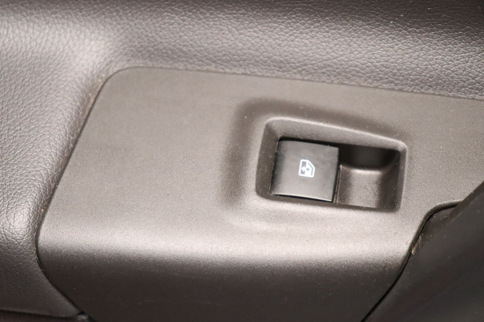 Fahrzeugabbildung Opel Meriva 1.3 CDTI Lenkradhzg. * PDC * Tempomat