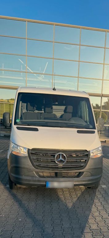Image of Mercedes-Benz Sprinter