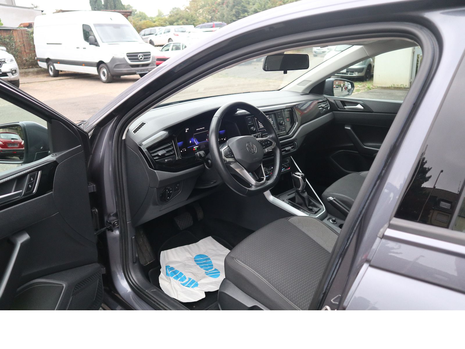 Fahrzeugabbildung Volkswagen Polo Life Tempo SHZ Schekheftgepflegt