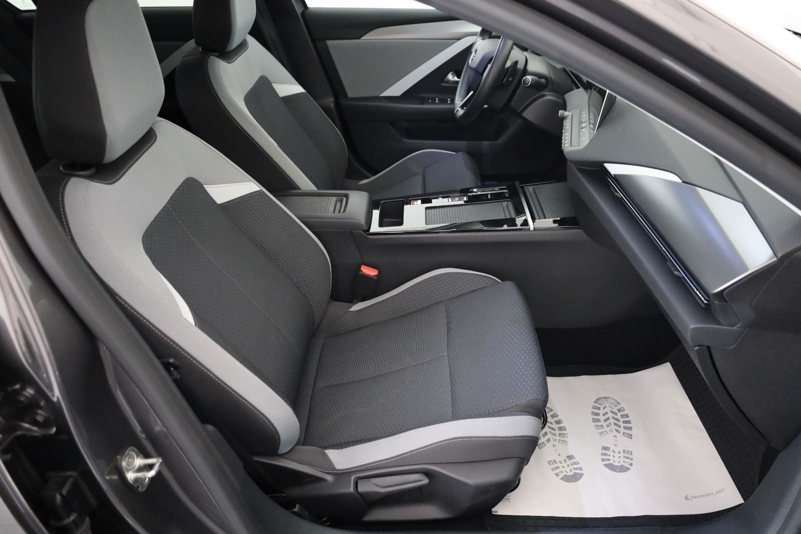 Fahrzeugabbildung Opel Astra L Sports Enjoy ST,Navi,LED,Kamera,ACC+WR