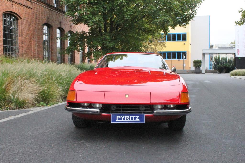 Ferrari 365