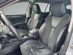 SKODA Octavia Combi 2.0 TDI Scout 4x4 LED Navi Ahk ACC SKODA Octavia Combi 2.0 TDI Scout 4x4 LED Navi Ahk ACC