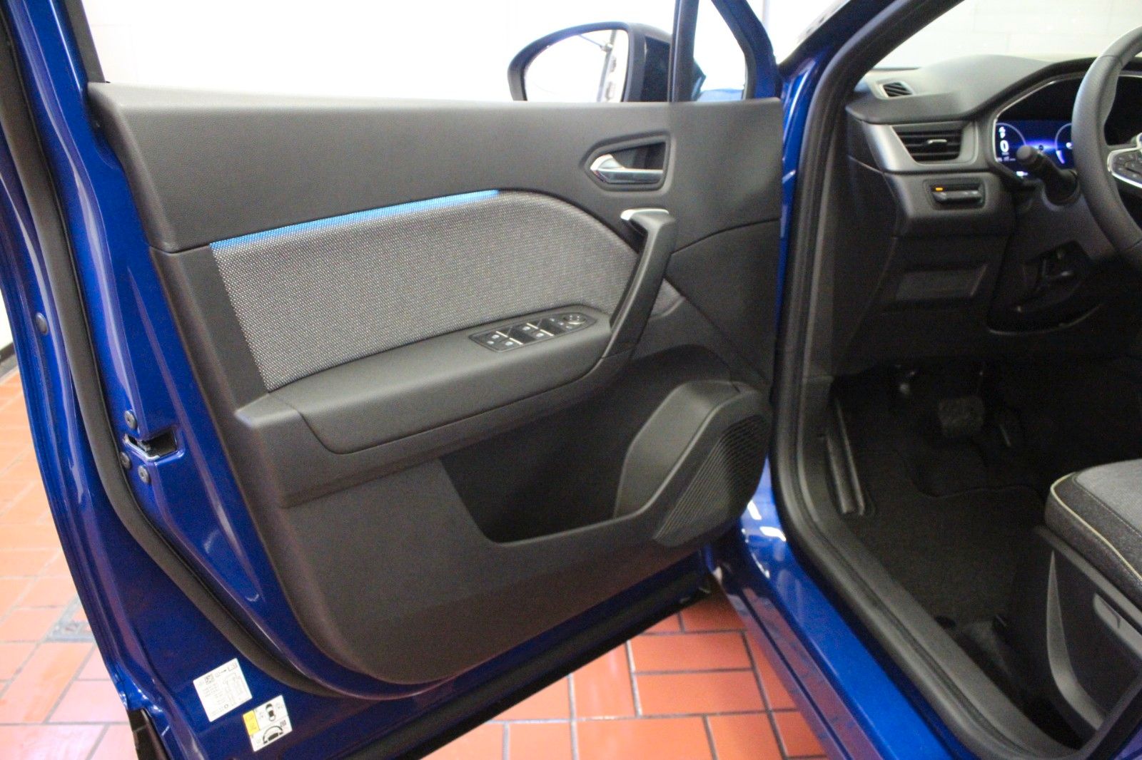 Fahrzeugabbildung Renault Captur Mild Hybrid 140 EDC *Navigations-Paket*