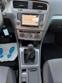 Volkswagen Golf - 12