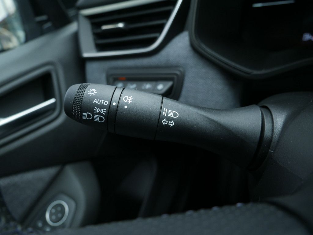 Fahrzeugabbildung Renault Clio Techno TCe 90