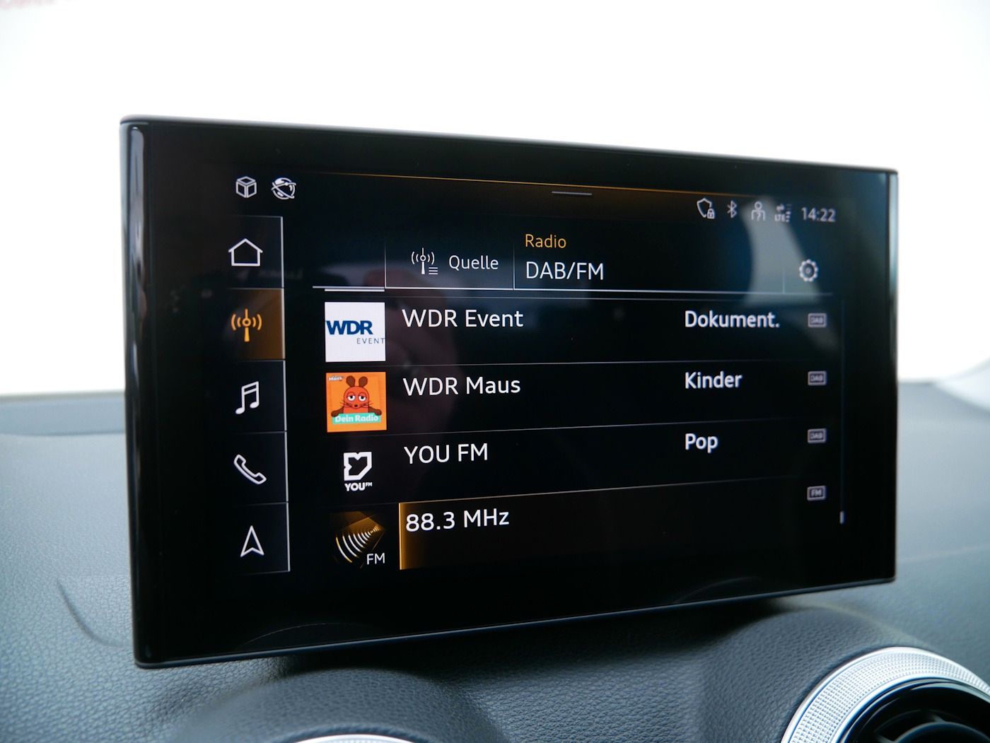 Fahrzeugabbildung Audi Q2 1.5 TFSI S-Line NEU43T DSG ACC Kamera SHZ LED