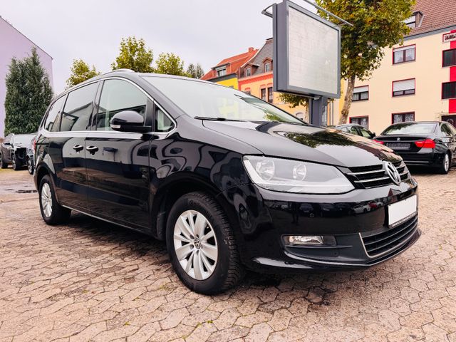 Volkswagen Sharan 2.0 TDI 1.Hand 7-Sitzer Navi Tempomat PDC