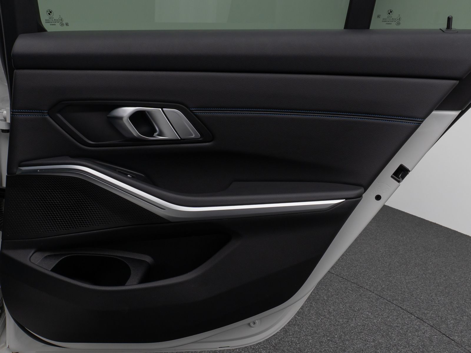 Fahrzeugabbildung BMW 330i xD M Sport Laser DAB Lenkrhzg Komfort Alarm