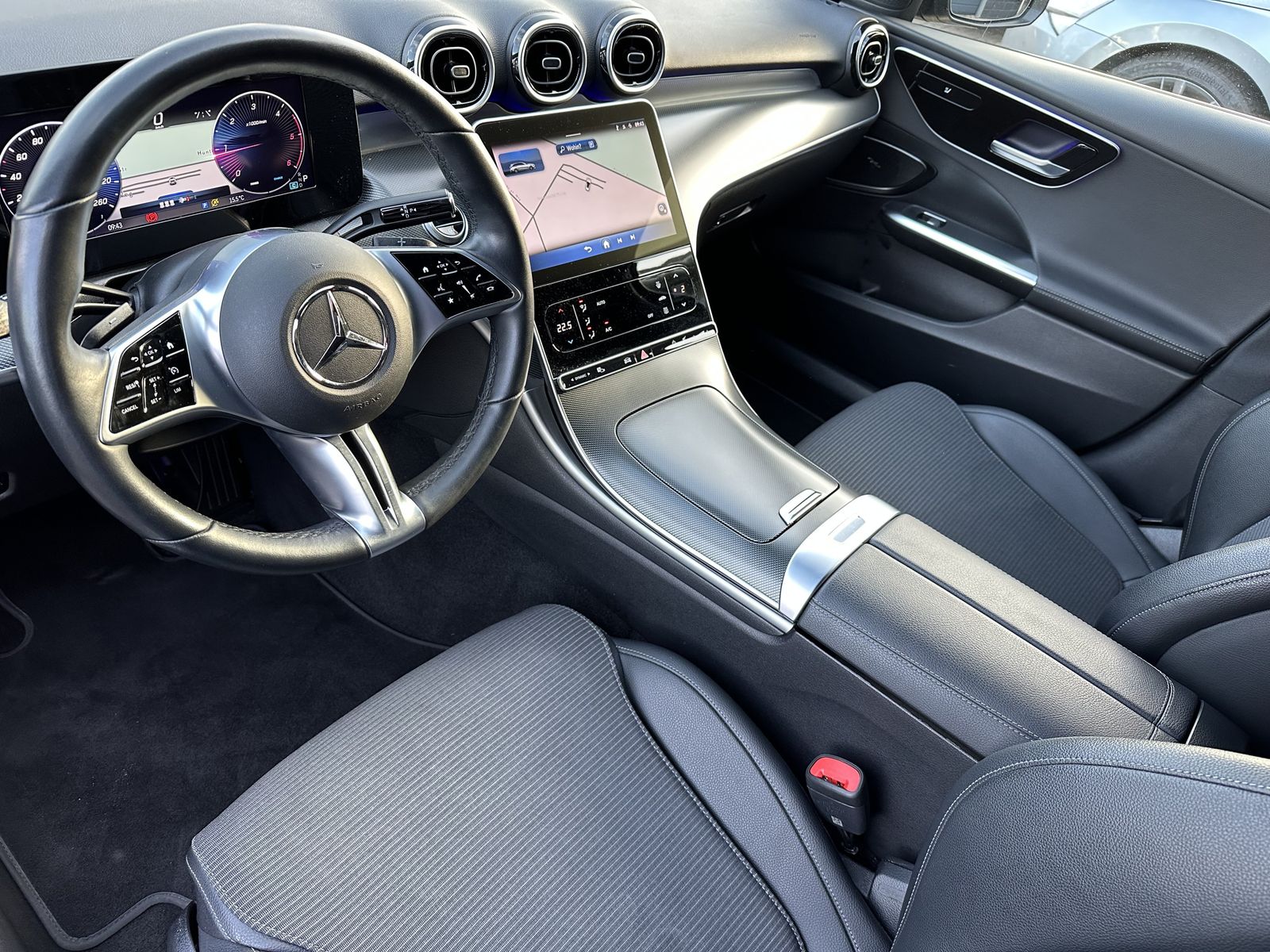 Fahrzeugabbildung Mercedes-Benz C 220d T Avantgarde NIGHT-PAKET+NAV+LED+KAM+17ZO