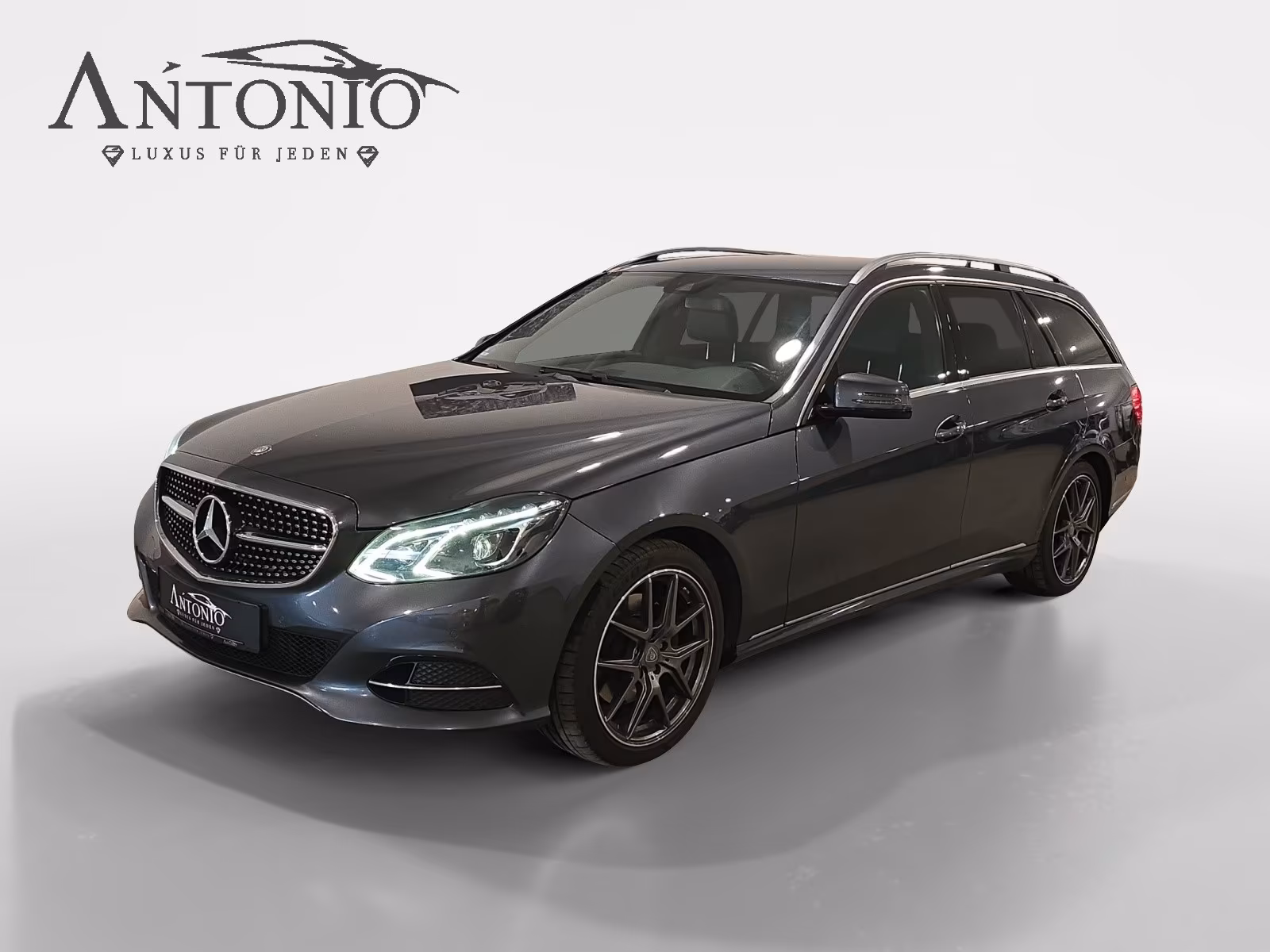 Mercedes-Benz E250 BlueTec T-Modell*NAVI*LED*H&K*STHZ*AHK*KAME