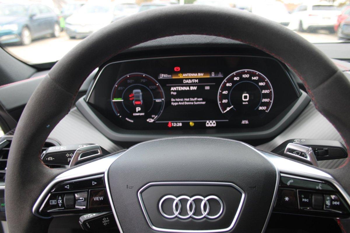 Audi e-tron RS GT quattro Carbon Matrix Top-View Pano