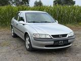 Opel Vectra B 1.8 16V Automatik | TÜV 02/2028 - Opel Vectra: 2.0