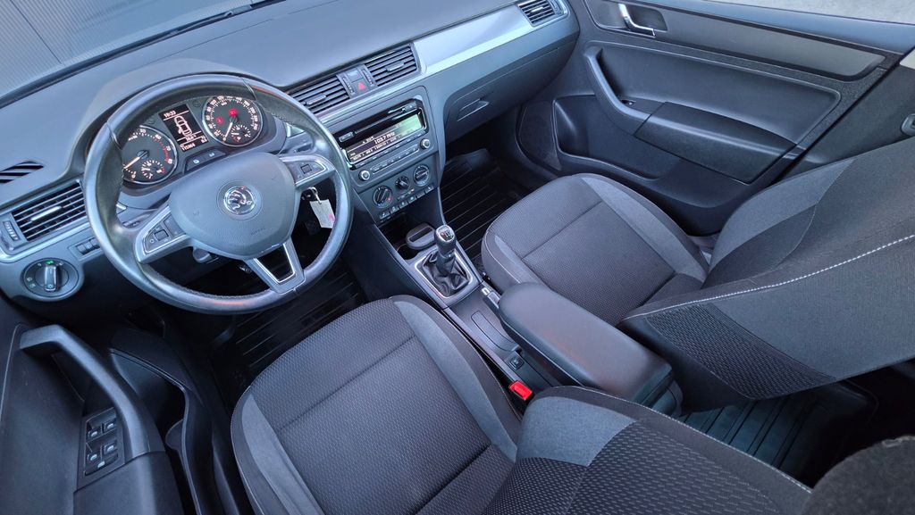 Spaceback 1.2 TSI AHK SHZ PDC Tempomat