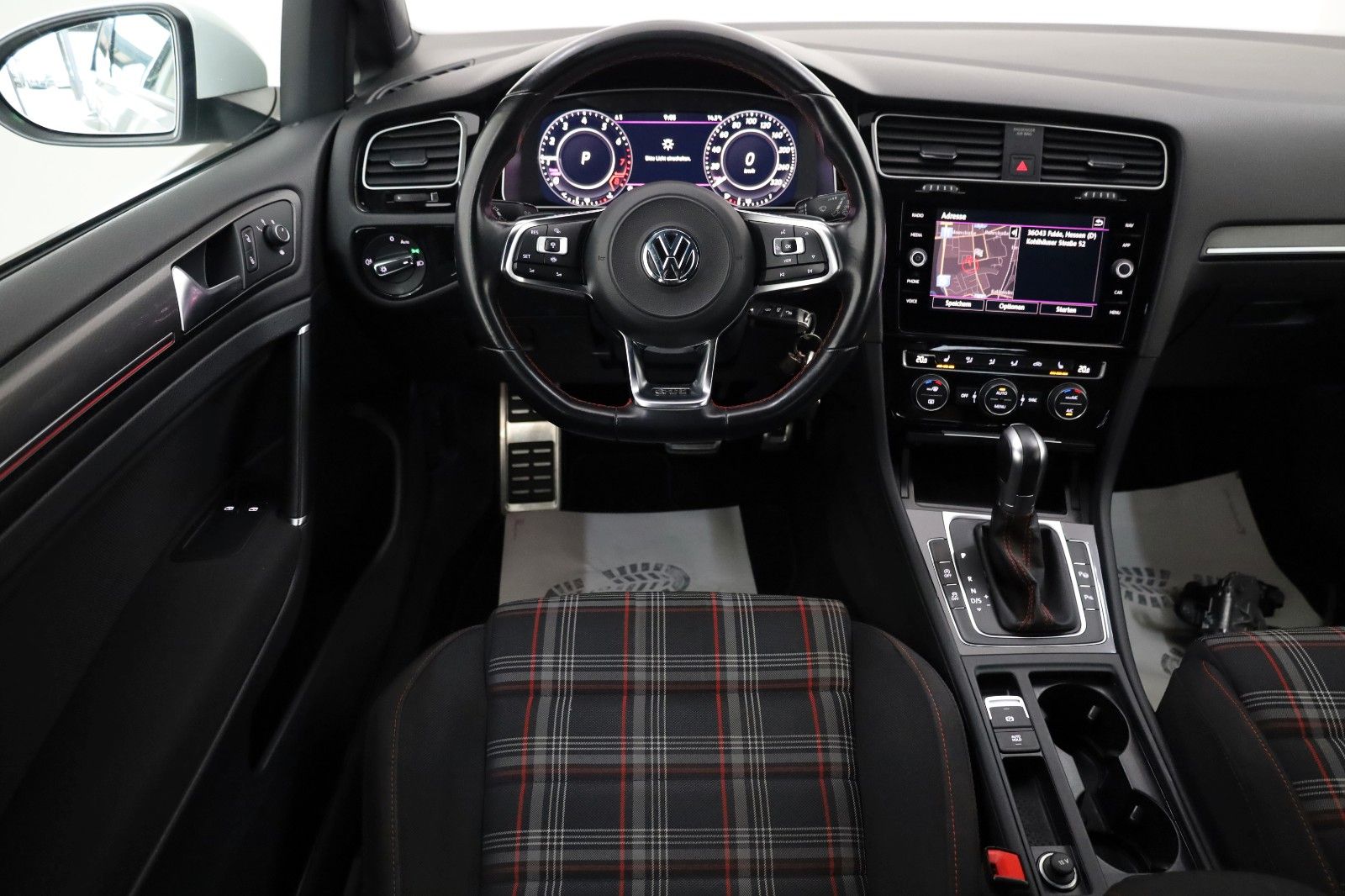 Fahrzeugabbildung Volkswagen Golf VII Lim. GTI Performance Navi,LED,SH,ACC