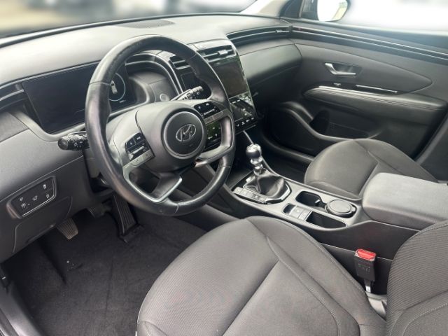 Fahrzeugabbildung Hyundai Tucson Trend Mild-Hybrid 2WD 1.6 T-GDI Assistenz