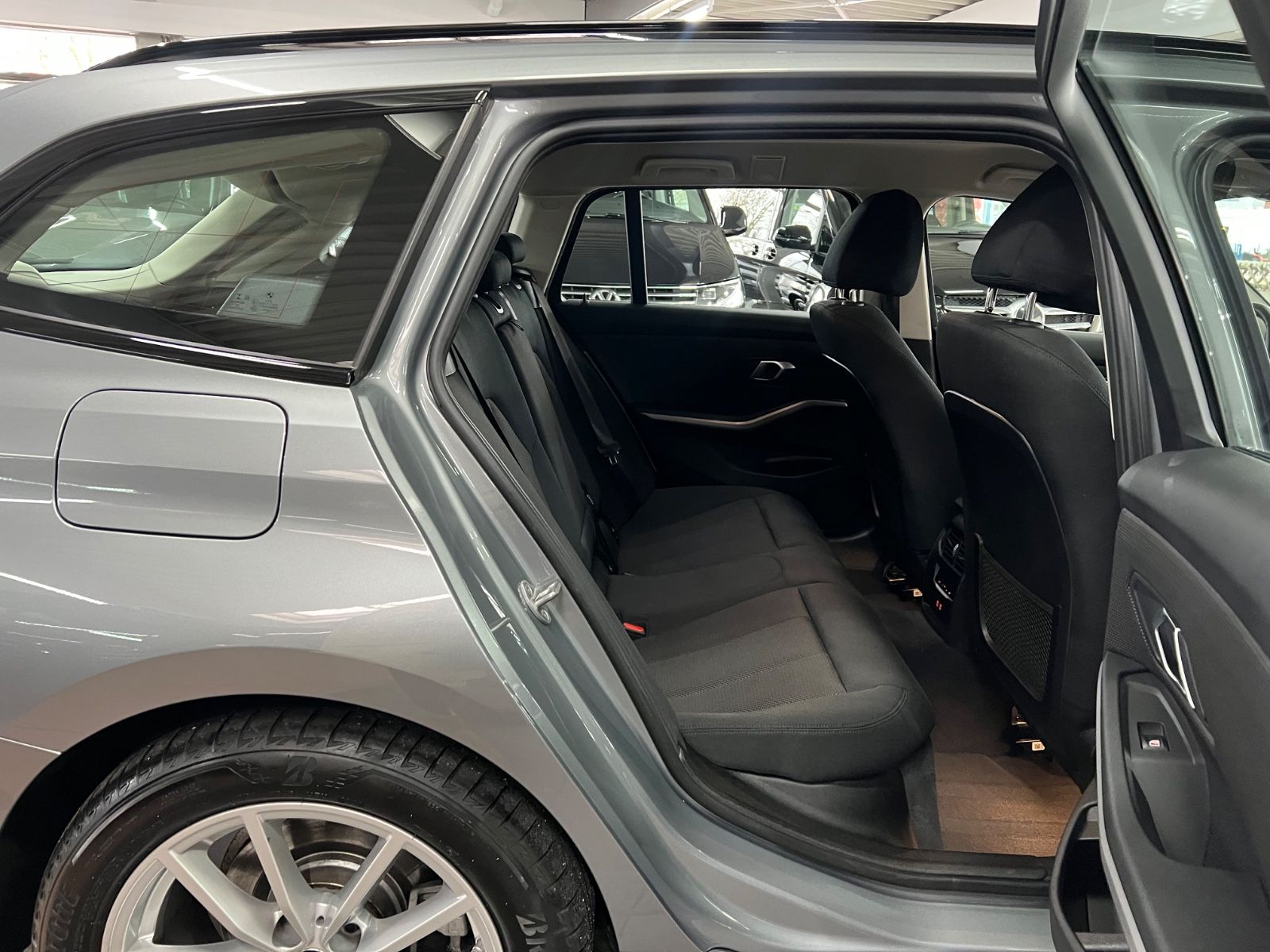 BMW 318 d Touring Curved+Driving Assistant+1 Hand foto 17