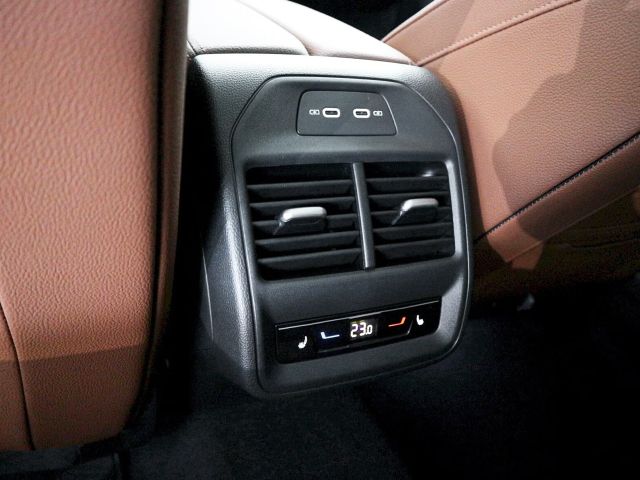 Skoda Superb Combi L&K AHK Standh. LuftLeder VC Travel