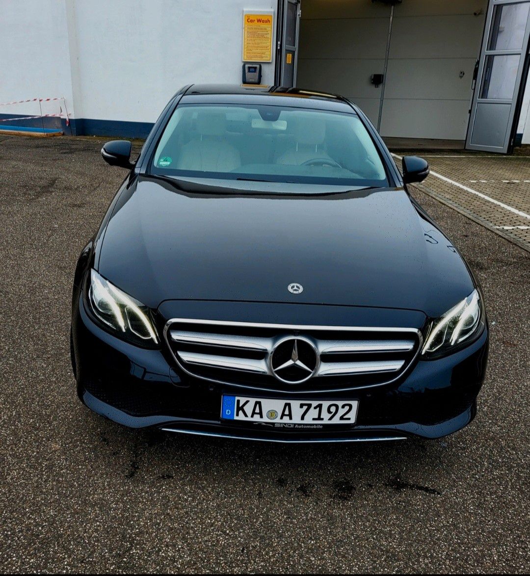 MERCEDES-BENZ E 200 4MATIC EXCLUSIVE Autom. EXCLUSIVE