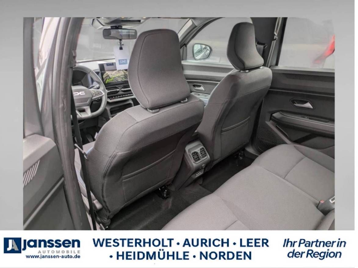 Fahrzeugabbildung Dacia Bigster Expression TCe 140