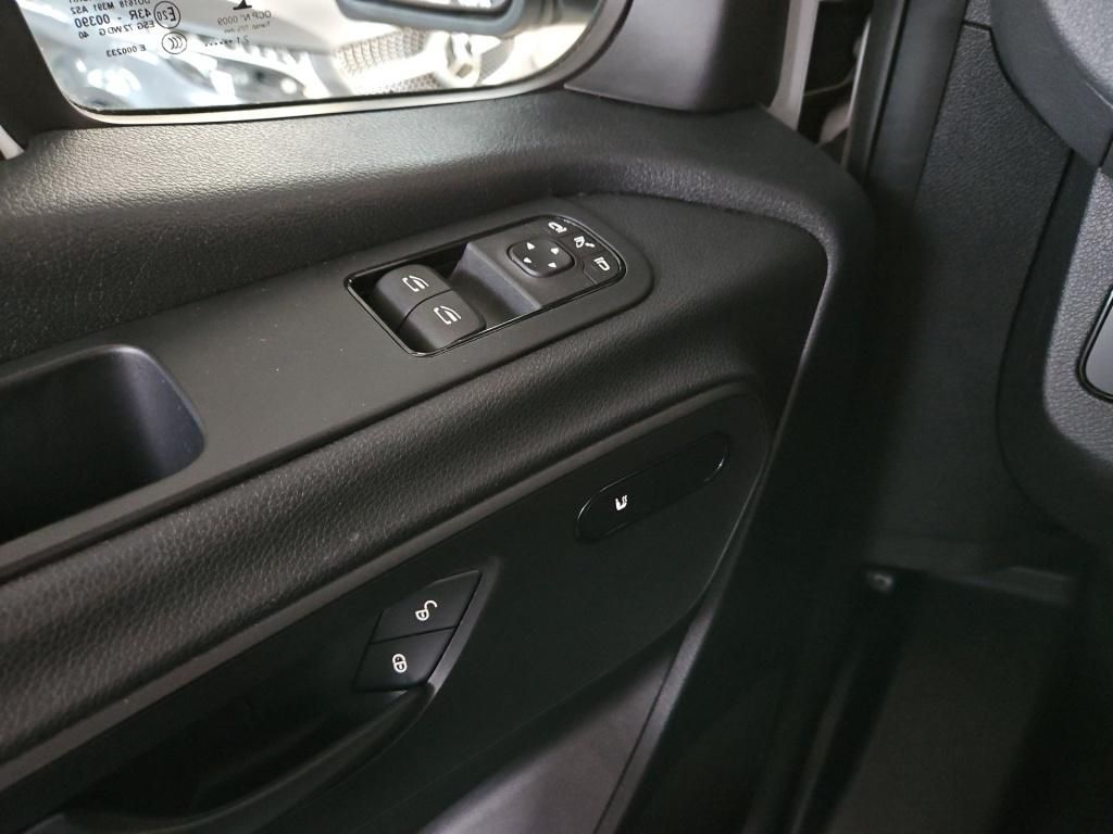 Fahrzeugabbildung Mercedes-Benz Sprinter 317 Kasten L2H2 RWD 360°Schwingsitz SHZ