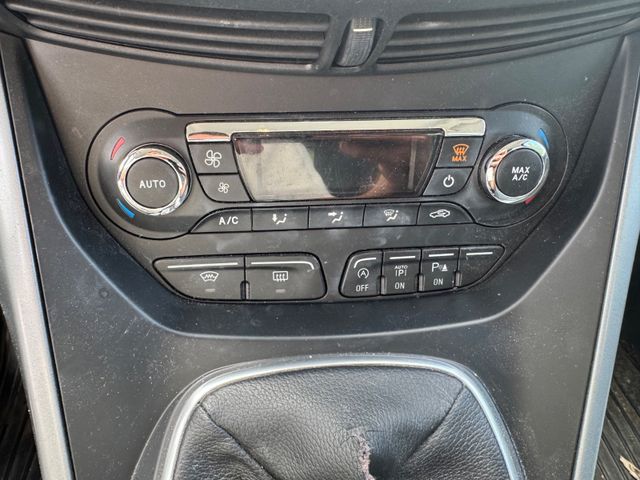 Fahrzeugabbildung Ford C-Max C-MAX Sync Edition Motor läuft unruhig