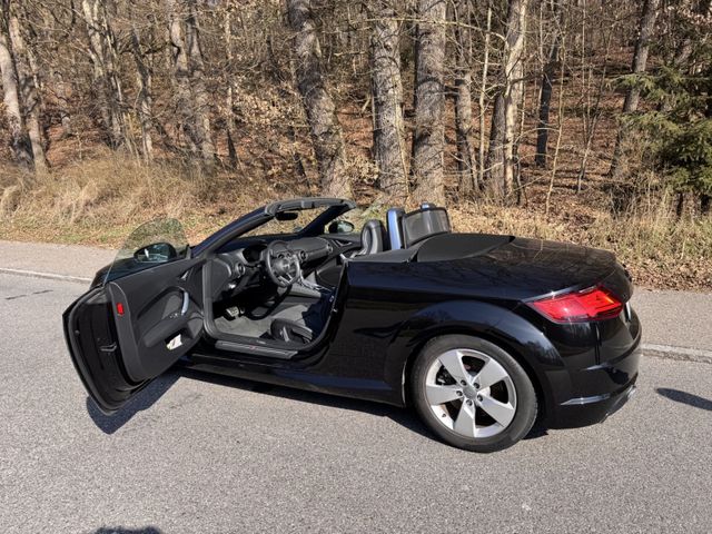 AUDI TT 45 TFSI S tronic Roadster -