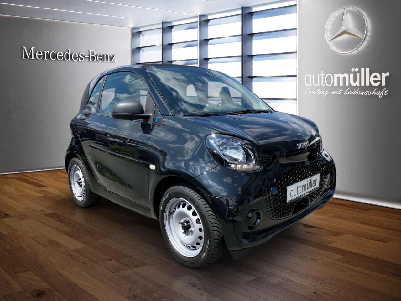 Fahrzeugabbildung Smart smart EQ fortwo 22KW+SITZHEIZ+KLIMAAUTO+DAB+USB