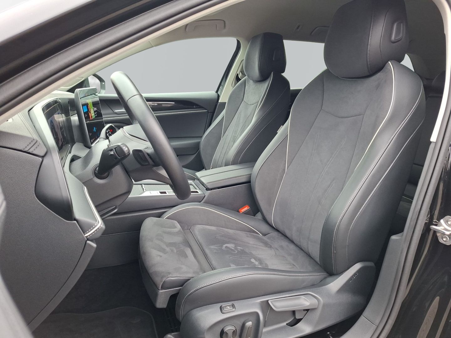 Passat Variant 1.5 eTSI DSG Business *AHK*NAVI*K