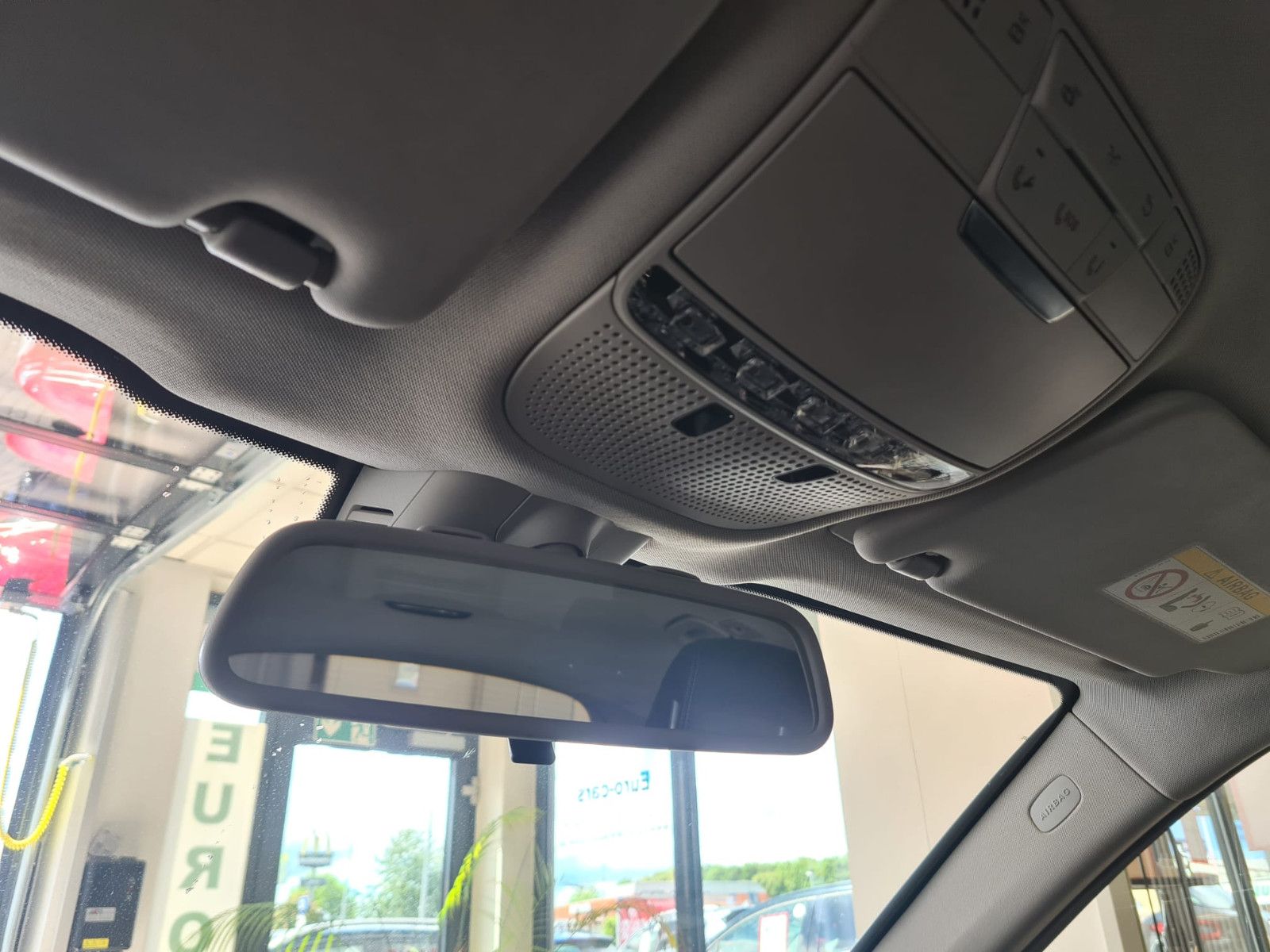 Fahrzeugabbildung Mercedes-Benz GLC 220 4Matic/LEDER/NAVI/SCHECKHEFT