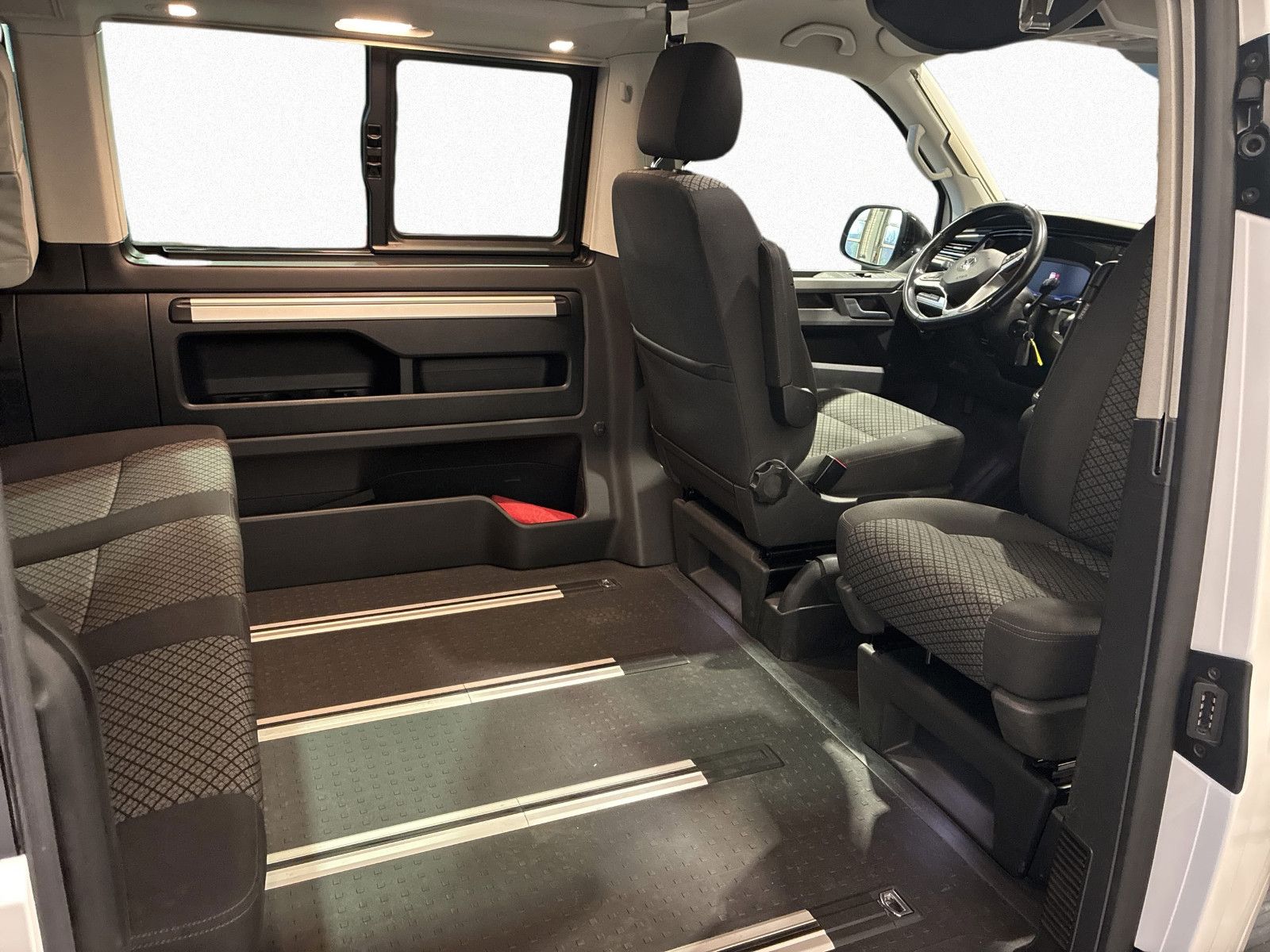 Volkswagen T6 California Beach Edition 4M Digital Cockpit foto 9