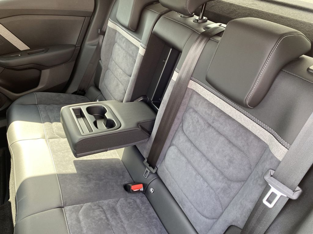 Fahrzeugabbildung Citroën C4 PT 130 S&S *Automatik* MAX *beh. Lenkr*HeadUp