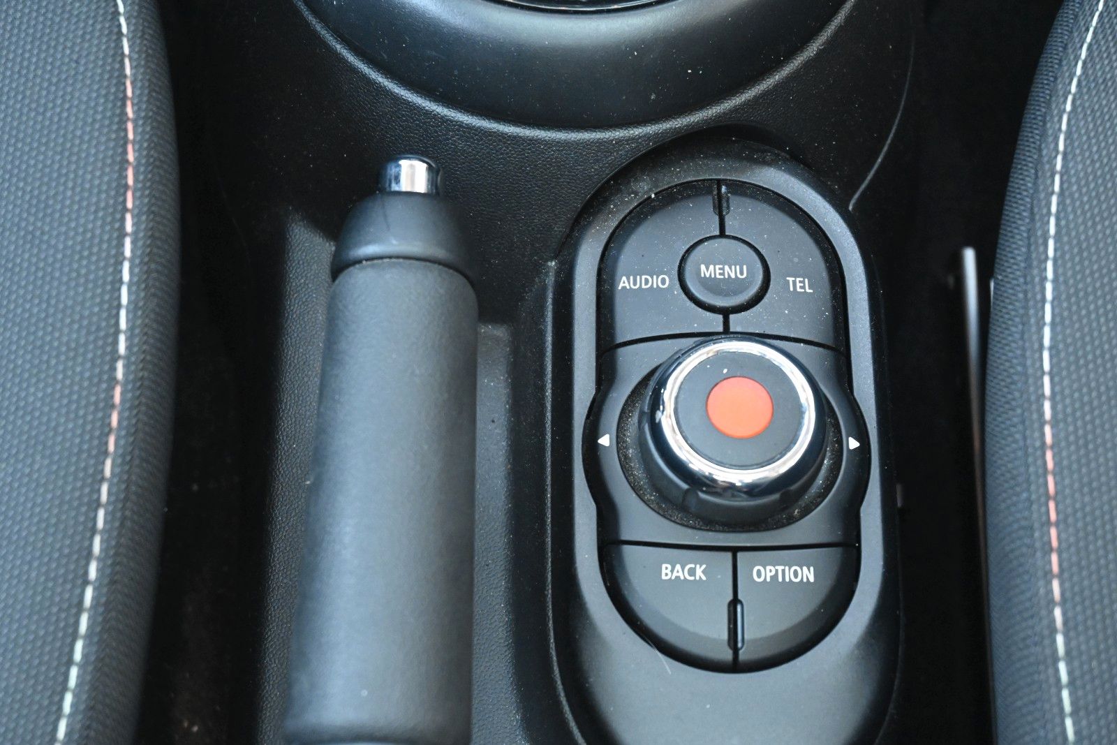 Fahrzeugabbildung MINI ONE Mini 5-trg. One