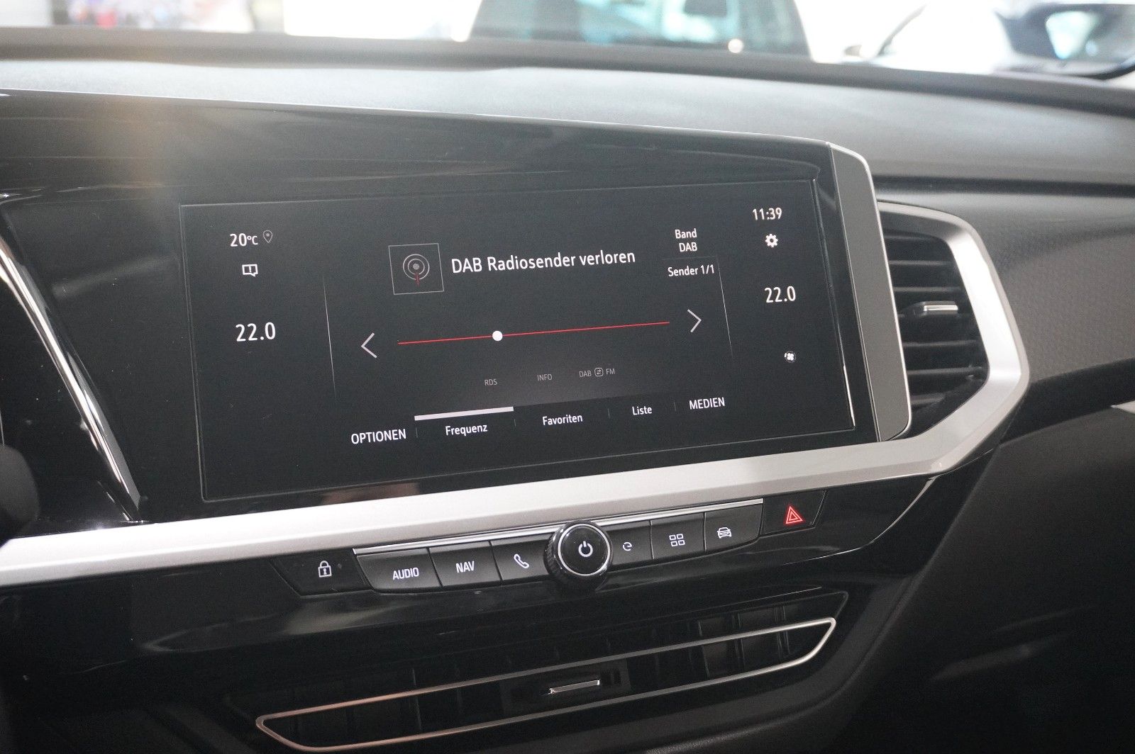 Fahrzeugabbildung Opel Grandland (X) ULTIMATE 4HYBRID NAVI/LED/SPORT/SH