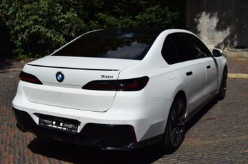 BMW 740 - 6